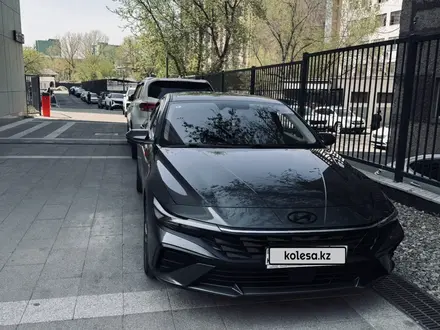 Hyundai Elantra 2024 года за 8 100 000 тг. в Алматы – фото 2