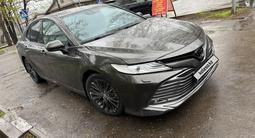 Toyota Camry 2019 года за 11 700 000 тг. в Алматы – фото 2