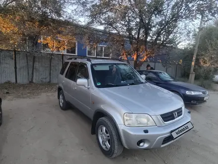 Honda CR-V 2001 года за 4 300 000 тг. в Актобе – фото 4