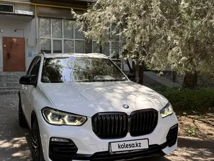 BMW X5 2019 года за 33 000 000 тг. в Алматы – фото 3