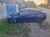 Hyundai Solaris 2015 года за 2 900 000 тг. в Кокшетау – фото 2