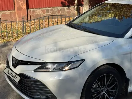 Toyota Camry 2019 года за 14 000 000 тг. в Костанай – фото 3