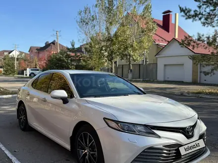 Toyota Camry 2019 года за 14 000 000 тг. в Костанай – фото 14