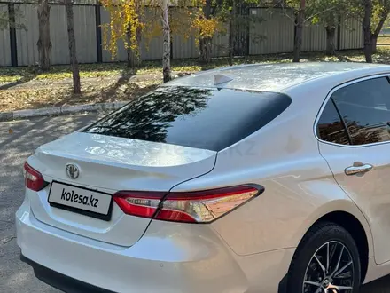 Toyota Camry 2019 года за 14 000 000 тг. в Костанай – фото 2