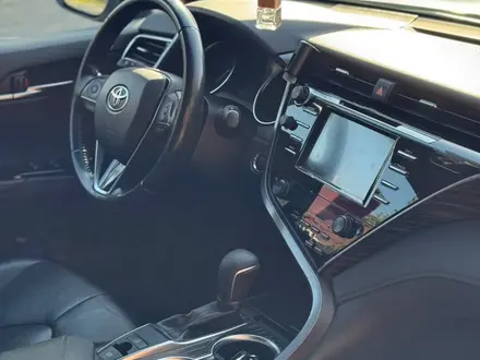 Toyota Camry 2019 года за 14 000 000 тг. в Костанай – фото 20