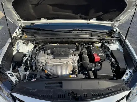 Toyota Camry 2019 года за 14 000 000 тг. в Костанай – фото 24
