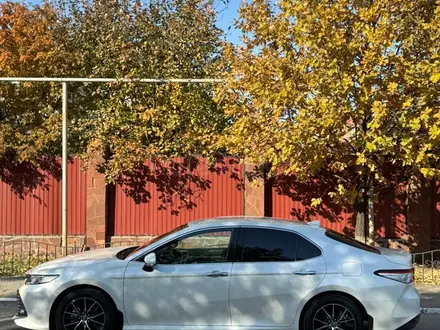 Toyota Camry 2019 года за 14 000 000 тг. в Костанай – фото 8