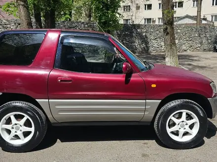 Toyota RAV4 1997 года за 2 900 000 тг. в Алматы – фото 2