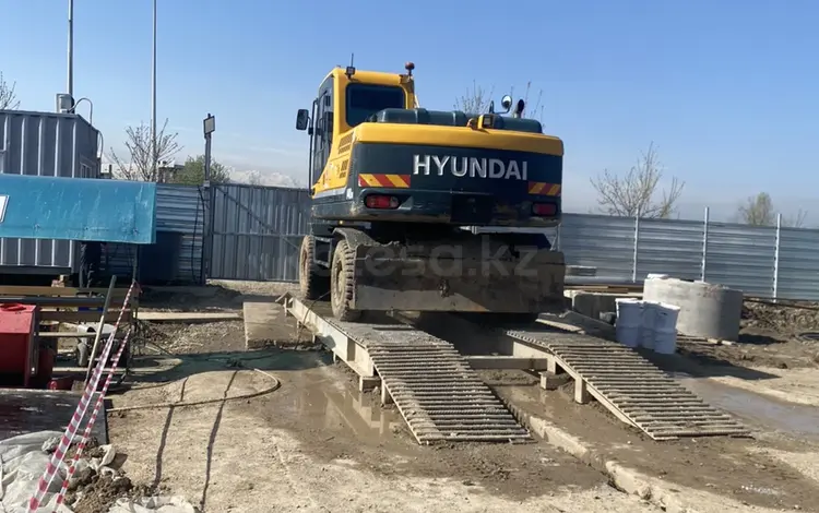 Hyundai  R140W 2013 годаүшін29 000 000 тг. в Алматы