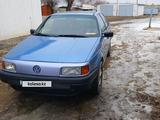 Volkswagen Passat 1992 годаfor1 100 000 тг. в Атырау