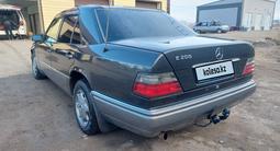 Mercedes-Benz E 200 1996 годаүшін2 900 000 тг. в Жезказган – фото 3