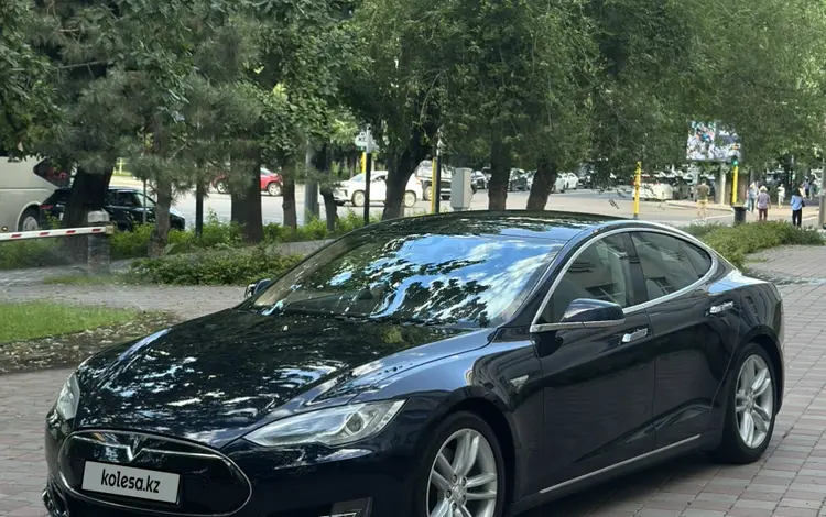 Tesla Model S 2015 годаfor13 000 000 тг. в Алматы