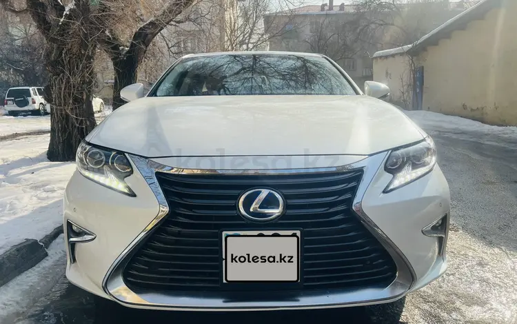 Lexus ES 300h 2016 года за 15 900 000 тг. в Алматы