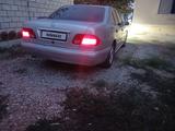 Mercedes-Benz E 280 1997 годаүшін2 100 000 тг. в Жетысай – фото 4