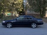 Toyota Camry 1997 года за 2 800 000 тг. в Астана – фото 2