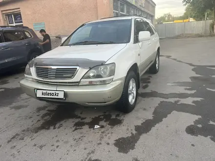Toyota Harrier 1998 года за 4 500 000 тг. в Алматы – фото 2