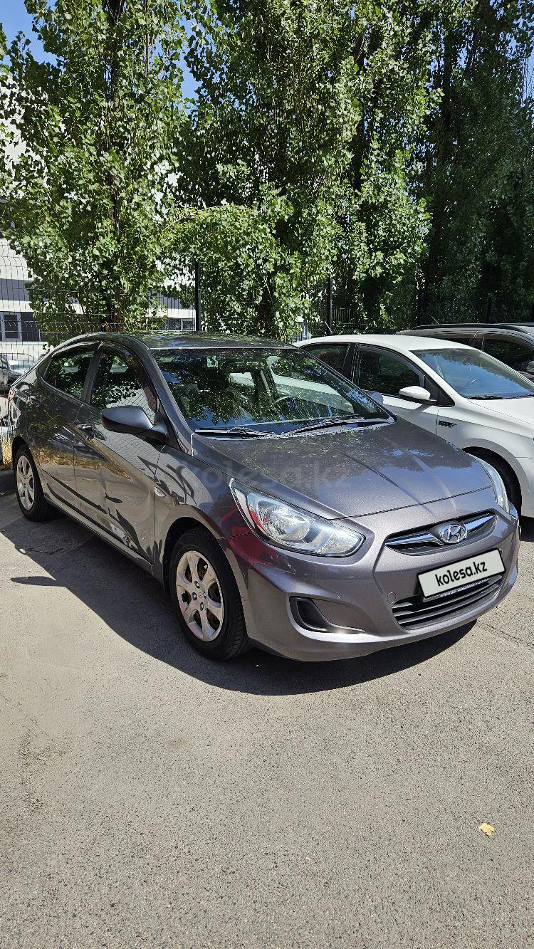 Hyundai Accent 2011 г.