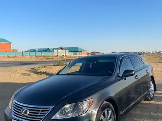 Lexus LS 460