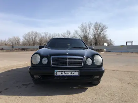 Mercedes-Benz E 230 1995 года за 2 000 000 тг. в Балхаш