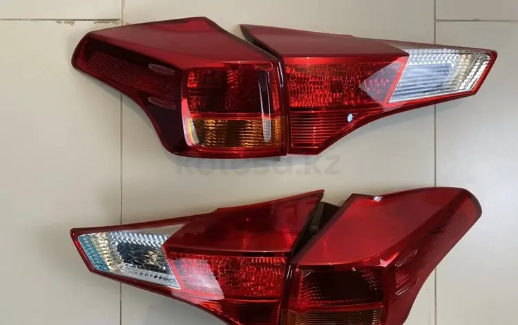 Фонарь задний Toyota Rav 4 за 1 000 тг. в Астана