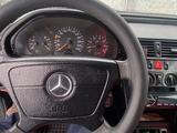 Mercedes-Benz C 200 1995 годаүшін1 500 000 тг. в Щучинск – фото 2