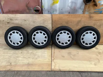 Шины с дисками 5*114.3 Dunlop 195/65 R15 Лето за 90 000 тг. в Алматы
