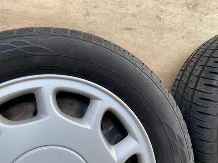 Шины с дисками 5*114.3 Dunlop 195/65 R15 Лето за 90 000 тг. в Алматы – фото 5