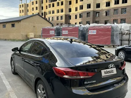 Hyundai Elantra 2016 года за 4 100 000 тг. в Атырау – фото 3