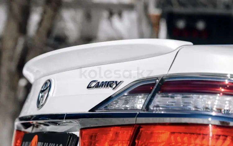 Camry50 спойлер на багажник за 15 000 тг. в Алматы