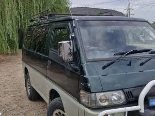 Mitsubishi Delica