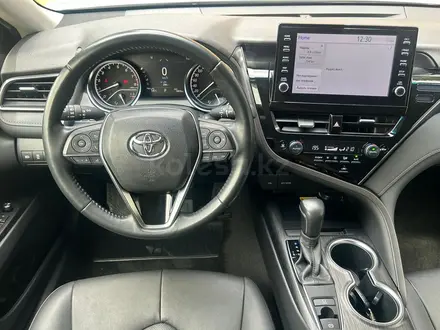 Toyota Camry Prestige 2023 года за 15 790 000 тг. в Алматы – фото 16