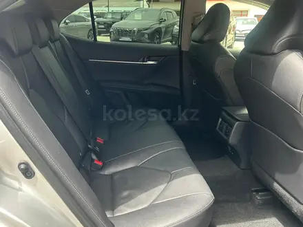Toyota Camry Prestige 2023 года за 15 790 000 тг. в Алматы – фото 15