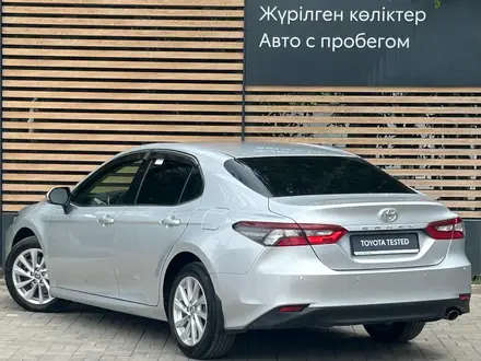 Toyota Camry Prestige 2023 года за 15 790 000 тг. в Алматы – фото 6