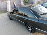 Mercedes-Benz E 200 1993 годаfor1 850 000 тг. в Караганда – фото 4