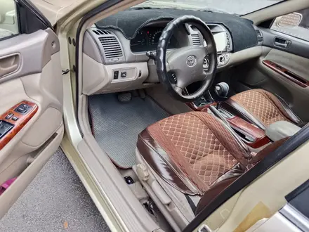 Toyota Camry 2004 года за 4 000 000 тг. в Жаркент – фото 2