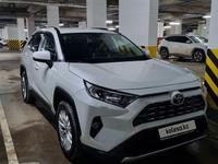 Toyota RAV4 2019 годаүшін15 500 000 тг. в Астана