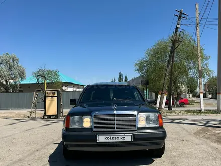 Mercedes-Benz E 200 1993 года за 2 000 000 тг. в Кызылорда – фото 10