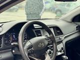 Hyundai Elantra 2019 года за 6 500 000 тг. в Уральск – фото 4
