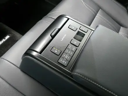 Lexus ES 300h Luxury 2.5 2024 года за 23 000 000 тг. в Алматы – фото 16