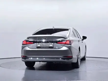 Lexus ES 300h Luxury 2.5 2024 года за 23 000 000 тг. в Алматы – фото 2