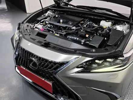 Lexus ES 300h Luxury 2.5 2024 года за 23 000 000 тг. в Алматы – фото 3