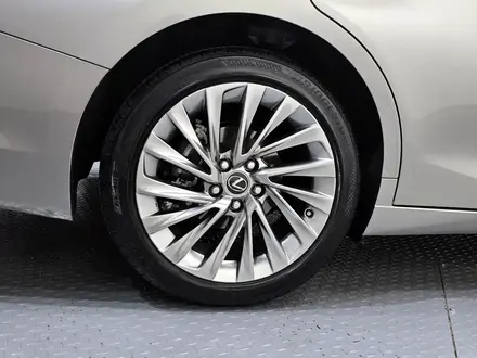Lexus ES 300h Luxury 2.5 2024 года за 23 000 000 тг. в Алматы – фото 4
