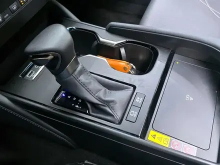 Lexus ES 300h Luxury 2.5 2024 года за 23 000 000 тг. в Алматы – фото 9