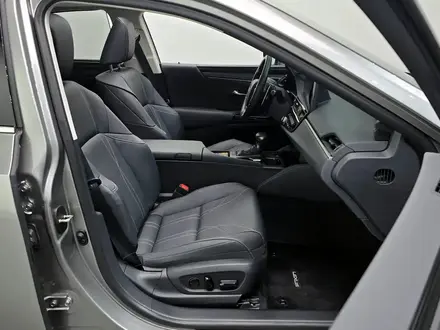 Lexus ES 300h Luxury 2.5 2024 года за 23 000 000 тг. в Алматы – фото 10