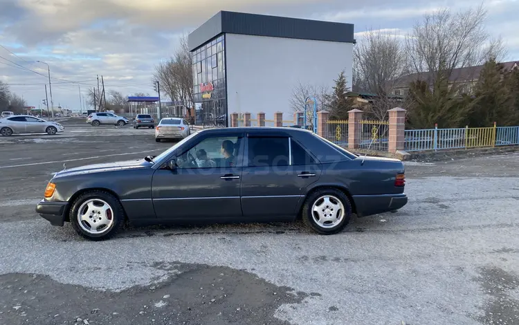 Mercedes-Benz E 230 1992 года за 1 600 000 тг. в Шымкент