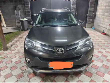 Toyota RAV4 2015 года за 11 200 000 тг. в Алматы – фото 2