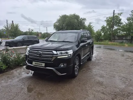 Toyota Land Cruiser 2016 года за 27 000 000 тг. в Уральск