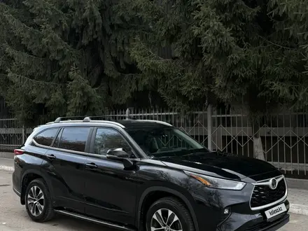 Toyota Highlander 2023 года за 24 500 000 тг. в Алматы – фото 10