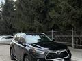 Toyota Highlander 2023 года за 24 500 000 тг. в Алматы – фото 15