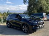 Toyota Highlander 2023 годаүшін24 500 000 тг. в Алматы